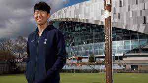 The former wolves boss has said there is 'no need' to discuss the transfer speculation surrounding the tottenham striker. Son Heung Min I Miss White Hart Lane But The New Stadium Is Amazing Asharq Al Awsat