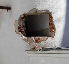 Casa este din lemn si are acoperisul din scandura,folie anticondens si. Modificarea Peretilor Pereti Care Nu Trebuie Demolati Sau Sparti