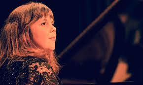 Dawn Clement's Instagram, Twitter & Facebook