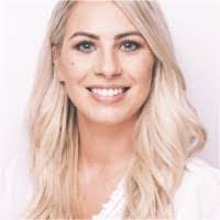 Colette Reilly's Instagram, Twitter & Facebook