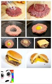 Burger With An Egg Center Creative Food Egg Burger Creative Food Hack