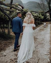Boho Wedding In Caldaro Hochzeitskleid Hochzeit Trauung