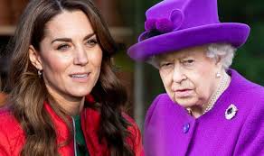 Princess elizabeth (born elizabeth alexandra mary on april 21, 1926) became queen elizabeth ii in 1952 at the age of 25. Royal Snub How Younger Royal Told To Step Up As Queen S Age Becomes Evident Glbnews Com
