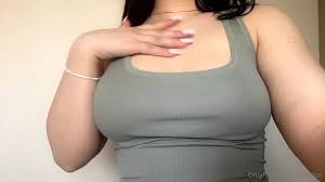 Kittylilss Took Her Boobs Out To Show Them Brown Nipples Onlyfans Leaked  Video | Thothub.