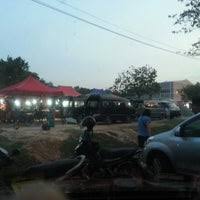 Menganalisis permintaan selektif dalam pasar relevan 3.4 4. Pasar Malam Taman Cempaka Nilai