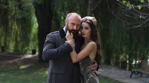 Ancak bu evlilik çok kısa sürmüş ve 2011 yılında boşanma ile sonuçlanmıştır. Andrianidewi On Twitter Old Oct 2012 Halit Ergenc Nur Fettahoglu For Vogue Turkiye Photoshoot Halitergenc Nurfettahoglu Vogue Https T Co Wpir5kqxdi