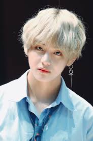 Korean Plastic Surgeon Compares Bts V S Face To That Of Young Leonardo Dicaprio Koreaboo Taehyung Kim Taehyung Bts Taehyung