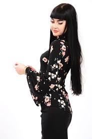 Halka Yaka Cicek Desenli Siyah Bluz Giyim Indirim Kampanya Bayan Erkek Bluz Gomlek Trenckot Hirka Etek Yelek Mont Kase Siyah Bluz Moda Trenckot
