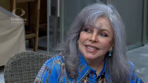 CONFIRMADO!! Verónica Castro se encuentra bien de salud. @vrocastroficial  tuvo una cita programada en el hospital y solo se le practicaron exámenes  rutinarios, “sin mayor trascendencia”, afirmó una ...