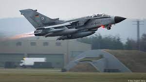 Der streit über die nachfolge der alternden tornados eskaliert. In Germany Gridlock Over Nuclear Capable Fighter Jet Germany News And In Depth Reporting From Berlin And Beyond Dw 10 01 2020