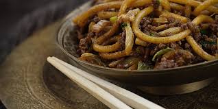 Puteti inlocui pastele din comert cu taitei de asa, sau paste de casa. ReÈ›eta Fit TÄƒieÈ›ei De Orez Cu Legume O MasÄƒ VegetarianÄƒ ExcelentÄƒ