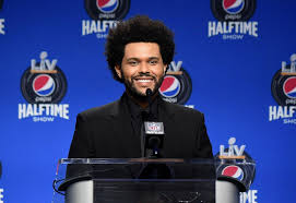 The weeknd did a great job entertaining super bowl viewers, but there were a few complaints. Rqxvpoz4xk6tbm