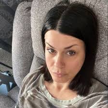 Lorena Lake's Instagram, Twitter & Facebook