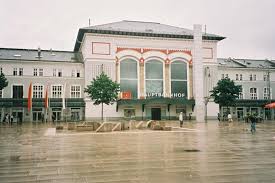 Видео hochwasser stadt salzburg 2. Salzburg Hbf 06 08 2002 Wenige Tage Vor Dem Hochwasser Bahnbilder De