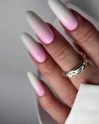 أظافر بيبي بومر كيوت 🤍✨ شكل ناعم وشيك جدًا ومناسب لكل يوم 😍 اعملي اللوك  ده بمنتجات Nails of the Day: ✓ برايمر ✓ بيس ✓ بيلدر جل ✓ جيل بوليش ✓