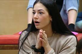 Ibla, chi è la cantante di amici 2021: Amici 2021 Pippo Baudo Ha Assegnato I Premi Tim Da 5000 Euro A Rosa Di Grazia Quello Per La Danza