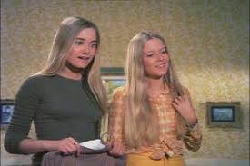 Michael brady, an architect and widower with three sons (greg, peter and bobby) marries carol ann martin, a mother with three daughters (marcia, jan and cindy). Maureen Mccormick Marcia Brady And Eve Plumb Jan Brady In The Final Episode Of The Brady Bunch Maureen Mccormick Marcia Brady Eve Plumb
