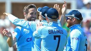 Chris woakes is the england cricketer who plays for england in all three formats of cricket. Ixhdeninvabntm