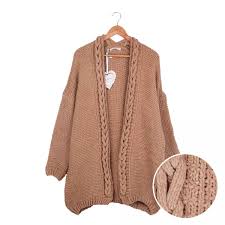 Sa présence est essentielle, quelle que soit le moment de la particularité de ce gilet. Gilet Long Manches Longues Col Chale Torsades Femme Care Of You A