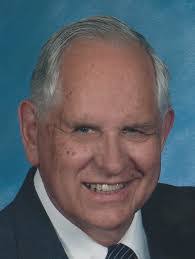 Robert Zinnecker's Instagram, Twitter & Facebook