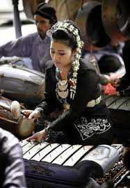 Harga persembahan gamelan , kesenian muzik , kumpulan ghazal , kumpulan persembahan kebudayaan , lagu gamelan konvokesyen , musik 1 malaysia , muzik iringan majlis konvokesyen , muzik majlis konvokesyen , muzik untuk majlis perasmian , pakej persembahan tarian , harga alat musik gamelan , harga set gamelan , jenis tarian 1 malaysia , kostum tarian joget , kumpulan gamelan shah alam , kumpulan. 35 Indonesian Music Ideas Indonesian Traditional Music Music