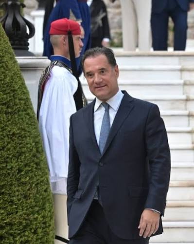 ❗️Η δεξίωση στο Προεδρικό Μέγαρο για την 51η επέτειο από την αποκατάσταση της δημοκρατίας. ▪️51 Χρόνια από την Αποκατάσταση της Δημοκρατία, με επίσημη δεξίωση στο Προεδρικό Μέγαρο και την παρουσία κορυφαίων πολιτειακών