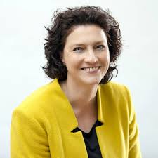 Famous people named carola include: Referentenentwurf Zur Notfallversorgung Landesministerin Carola Reimann Sagt Was Nicht Geht