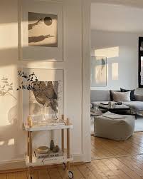 Thus, the use of warm textiles is common for a scandinavian home decor. 8dtnaexjeslbnm