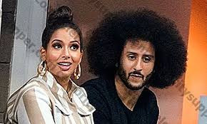 Kaepernick began his professional football career as a backup quarterback to alex smith, and became the 49ers' starter in the middle of the 2012 season after smith suffered a concussion. Colin Kaepernick Vermogen Gehalt Einnahmequellen Instagram Einnahmen Indossamente Angebote Wohltatigkeitsarbeiten Vermogen Hauser Autos Ausgaben Steuern Versicherungen Klage Kontroversen Personliches Leben Alter Eltern Vater Mutter