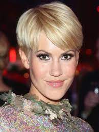 wolke hegenbarth mutiger einsatz auf einem hospitalschiff wunderweib kurzhaar pixie haarschnitt ideen haar styling