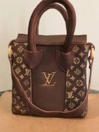 Gum Paste Bag Your Favorite Fashion Designers Purse Bag Cake Etsy Bags Purses Designer Favorite Fashion Designer