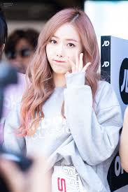 Ketiganya kembali bergabung sebagai grup dengan 3 orang member. Siá¥'b Gfriend Sinb Sinb Gfriend G Friend Women