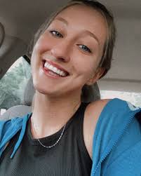 Kimberly Maple's Instagram, Twitter & Facebook