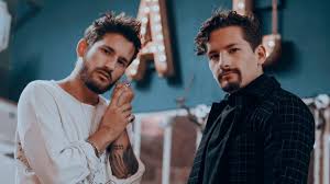 Fue la primera en nacer de todo el camp de composición. Falta De Fuerza Las Parejas De Mau Y Ricky Montaner Te Ensenan Como Abrir Esto Mui Vida Sana