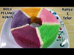 Selamat mencoba cara memasak bolu kukus pelangi rainbow cake kukus yang kami berikan khusus buat anda para ibu rumah tangga dirumah ya. Resep Bolu Kukus Pelangi 3 Telur Super Lembut Rainbow Steamed Cake Youtube