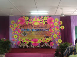1 hiasan dewan dan pentas 2 jamuan guru, pelajar dan ibu bapa 9 jamuan :vip jumlah keseluruhan jumlah anggaran perbelanjaan untuk plaque rm6412.32 14. A Little Room Of Lida Rahim