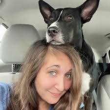 Taylor Fontenot's Instagram, Twitter & Facebook