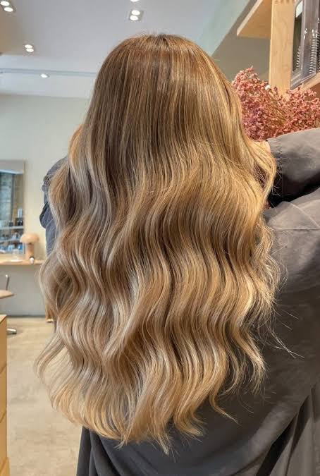 Warm Blonde Hair Color: Pro Guide for Stylists - NATULIQUE