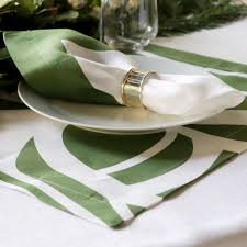 Whether it's an elegant table cloth, a simple solid for everyday or a fun woven print, you will find the right tablecloth and napkins from innstyle. Italian Linen Napkins Solid Color Print Hemstitch