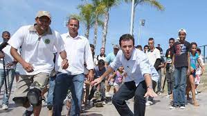 Eduardo paes is the mayor of rio de janeiro, a sprawling, complicated, beautiful city of 6.5 million. Eduardo Paes Cai De Skate No Parque De Madureira Rio Extra Online