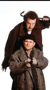 Daniel Stern As Marv And Joe Pesci As Harry In Home Alone Home Alone Movie Harry Home Alone Marv Home Alone
