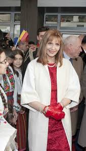 18 iulie 1938, castelul pelișor, sinaia, regatul româniei) a fost principesă de coroană și a doua regină a româniei, în calitate de soție a principelui de coroană devenit ulterior. Asr Principesa Maria A Romaniei A La Blouse Roumaine Facebook