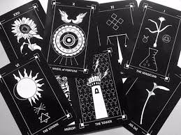 Black And Gold Tarot Deck 6 Beautiful Black And White Aesthetically Pleasing Minimalist Tarot Decks Tarot Cards Art Tarot Decks Tarot Cards