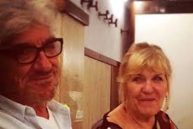Chissà, magari un giorno ci guarderemo e ci verrà. Chi E Sagitta Alter L Ex Guida Turistica Svedese Che E Diventata La Compagna Di Gigi Proietti