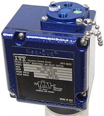 A relay logic circuit is an electrical network consisting of lines, or rungs, in which each line or rung must have continuity to enable the output device. Hydraulic To Pneumatic Air Relay Pressure Switch Other Valves Hydraulic Valves Hydraulics Www Surpluscenter Com