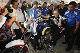 Lokasi outlet di perodua showroom shah alam, seksyen 22, selangor. Dr M Yakin Proton Terus Kuasai Pasaran Kereta Tempatan Semasa Mstar