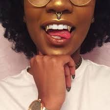 You can get these personalized grillz in silver 925 and 14k yellow gold Einzelzahn Rose Gold Vampir Fang Grill Rhino Grillz