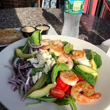 3 cups shredded iceberg lettuce 6 lime wedges 1. Thankful That Evo Serves Spinach With Their Salads And Not Ice Berg Lettuce In The Picture Shrimp Shrimp Avocado Salad Grilled Chicken Salad Avocado Salad