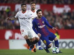We always greet each other with a hug when we. Lionel Messi Ever Banega Gabriel Mercado Lionel Messi And Ever Banega Photos Zimbio
