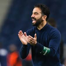 Full season, half season and single match tickets are on sale. Sporting Trainer Amorim Droht Sperre